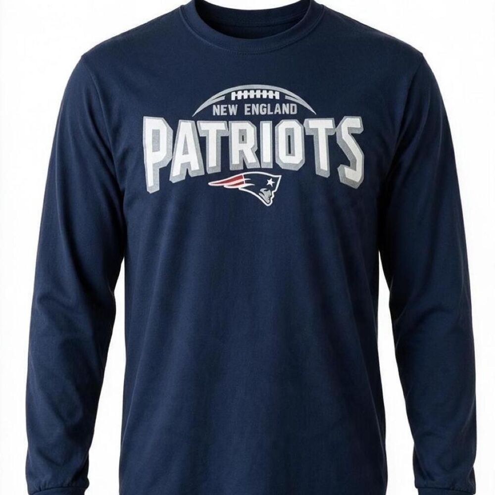 Nfl Men's Navy and Blue T-shirt